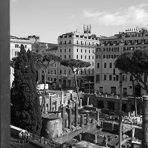 Maison d'hôtes Torre Argentina Relais - Residenze Di Charme, Rome
